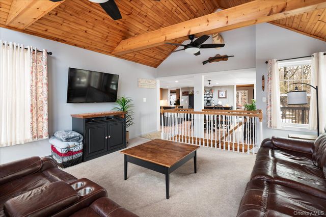 84 Hemlock Road, South Salem, NY 10590