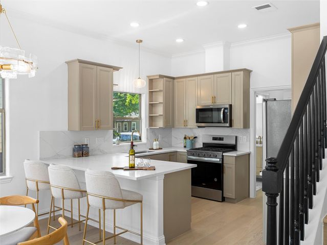 5209 Evans Ave A, Austin, TX 78751