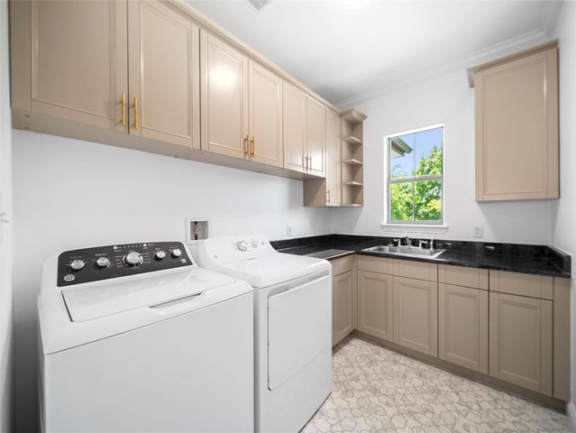 5209 Evans Ave A, Austin, TX 78751