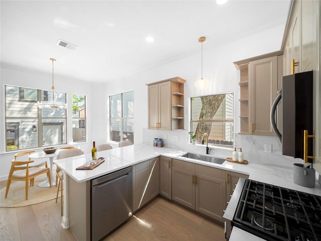 5209 Evans Ave A, Austin, TX 78751