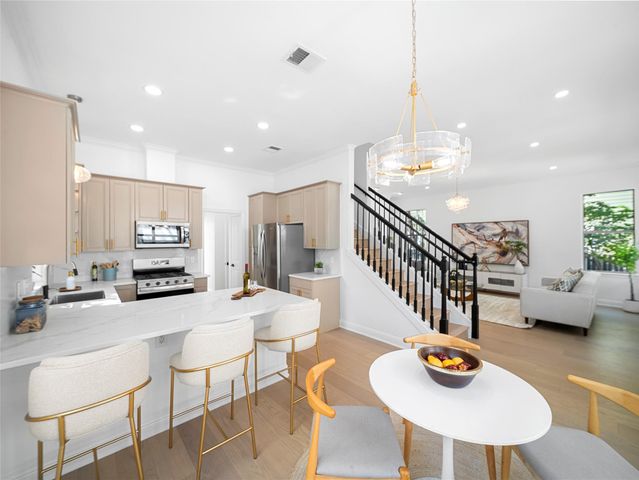 5209 Evans Ave A, Austin, TX 78751