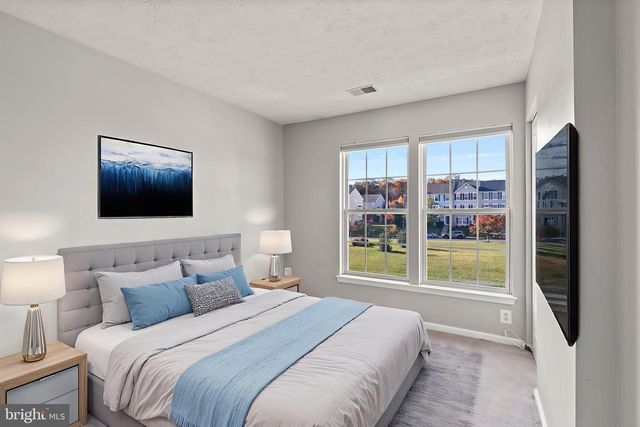 5030 FINSBURY RD, Rosedale, MD 21237