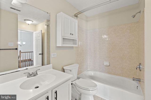 5030 FINSBURY RD, Rosedale, MD 21237