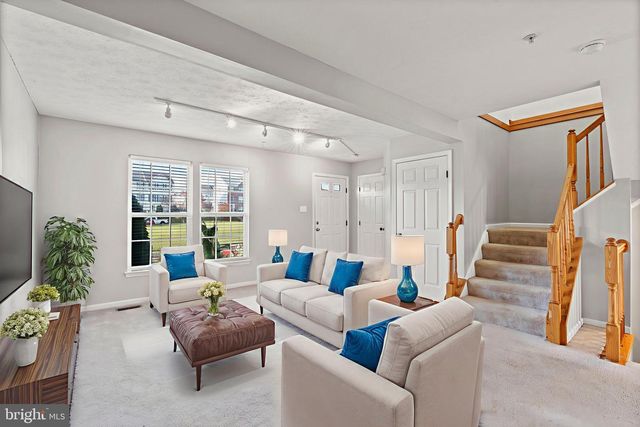 5030 FINSBURY RD, Rosedale, MD 21237