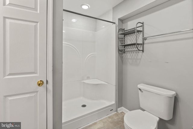 5030 FINSBURY RD, Rosedale, MD 21237