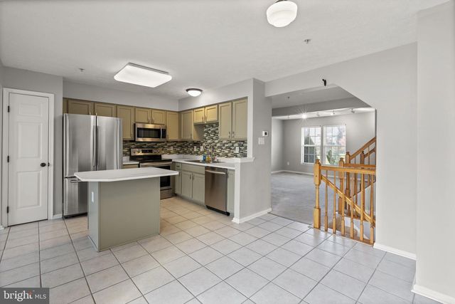 5030 FINSBURY RD, Rosedale, MD 21237