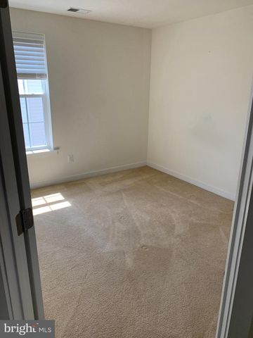 16 MANCHESTER DR, Hatboro, PA 19040