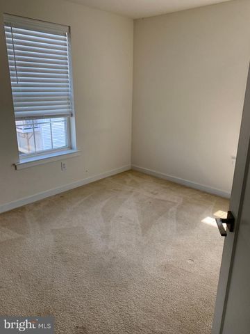 16 MANCHESTER DR, Hatboro, PA 19040