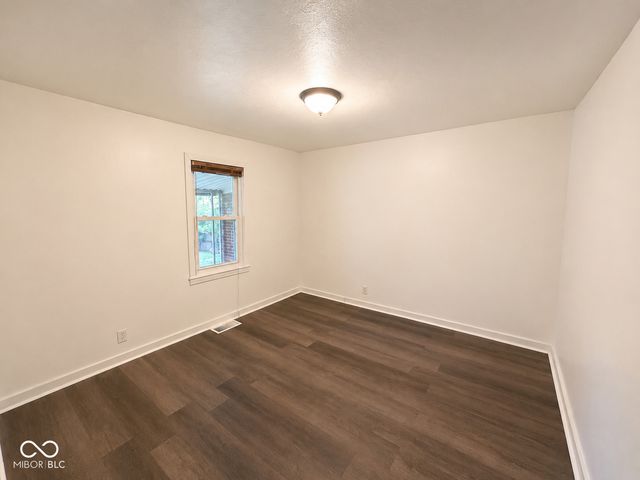 208 E 35th Street, Anderson, IN 46013
