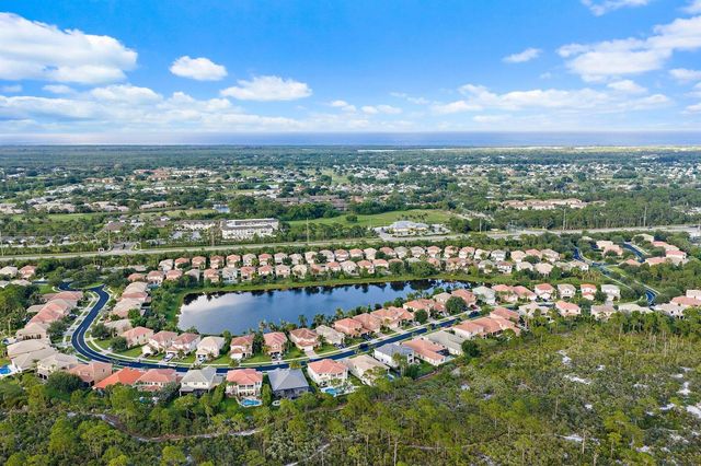 7835 SE Heritage Boulevard, Hobe Sound, FL 33455