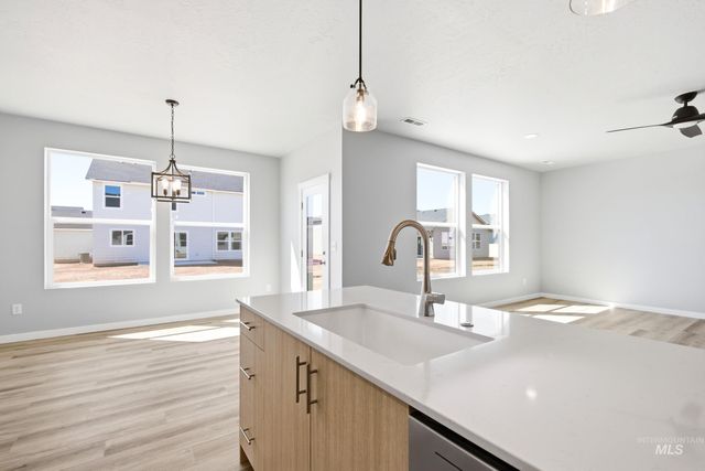 4275 E Rincon Dr, Meridian, ID 83642