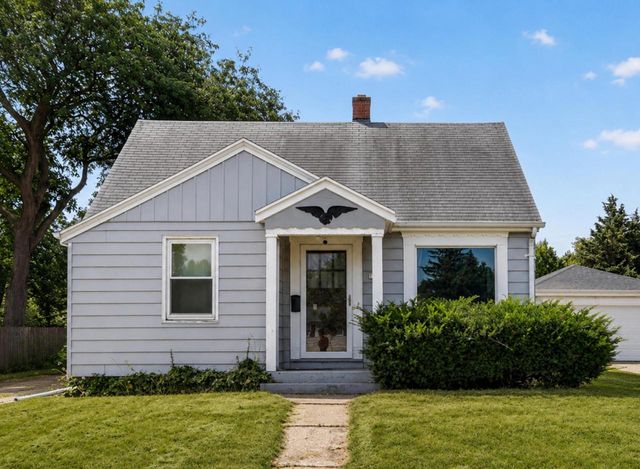 8925 W Cleveland AVENUE, West Allis, WI 53227