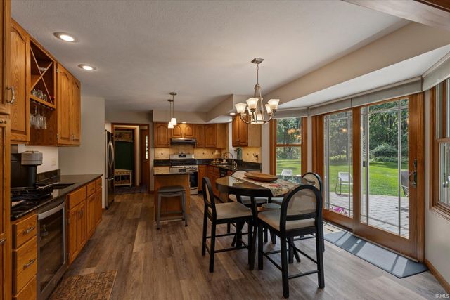 21495 Old Walnut Court, South Bend, IN 46628