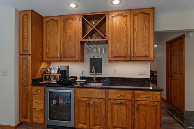 21495 Old Walnut Court, South Bend, IN 46628