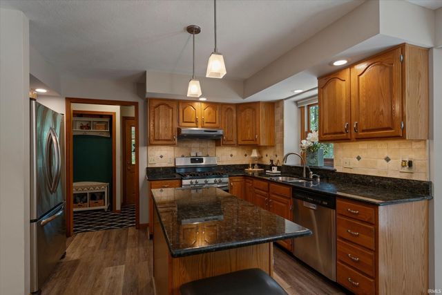 21495 Old Walnut Court, South Bend, IN 46628