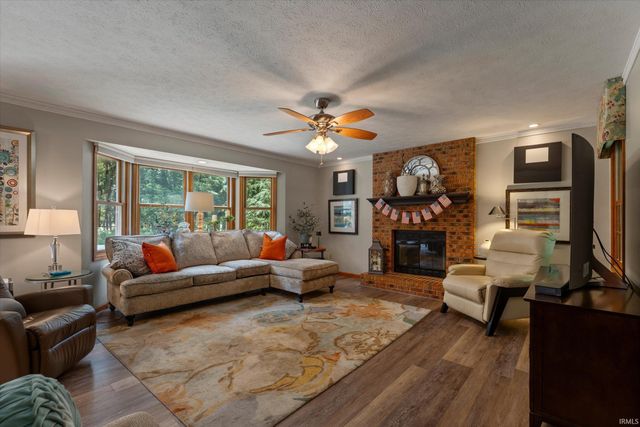 21495 Old Walnut Court, South Bend, IN 46628
