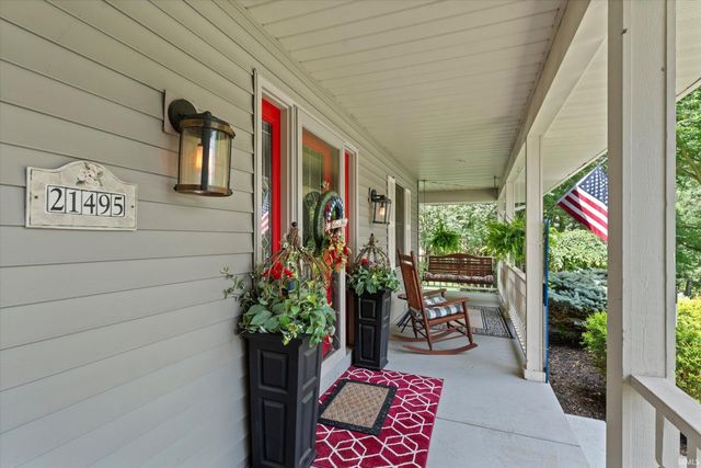 21495 Old Walnut Court, South Bend, IN 46628