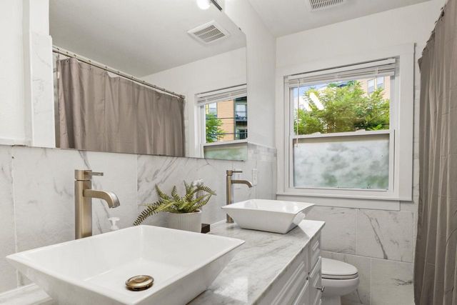 83 Craig Avenue, Madison, WI 53705