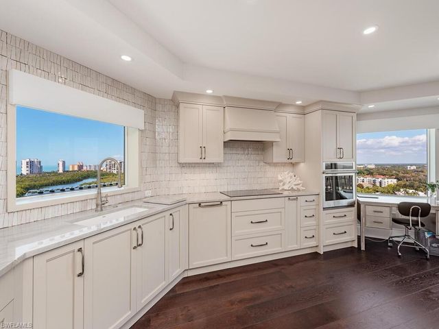 7425 Pelican Bay BLVD # 1706, Naples, FL 34108