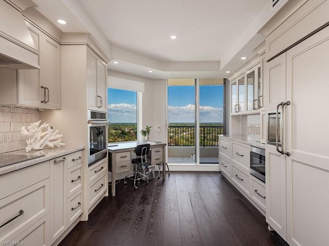 7425 Pelican Bay BLVD # 1706, Naples, FL 34108