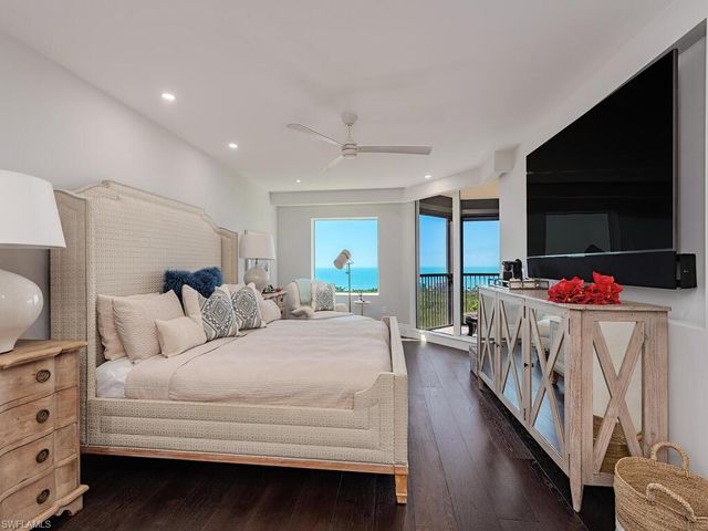 7425 Pelican Bay BLVD # 1706, Naples, FL 34108