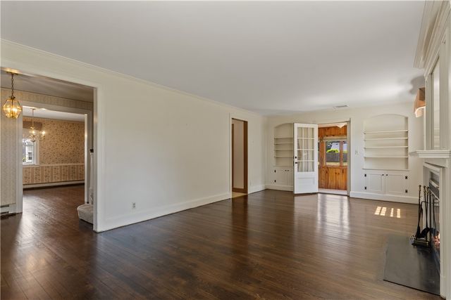 20 Drowne Parkway, East Providence, RI 02916