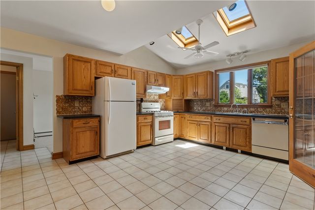 20 Drowne Parkway, East Providence, RI 02916