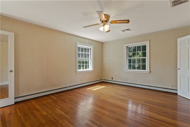20 Drowne Parkway, East Providence, RI 02916