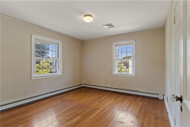 20 Drowne Parkway, East Providence, RI 02916