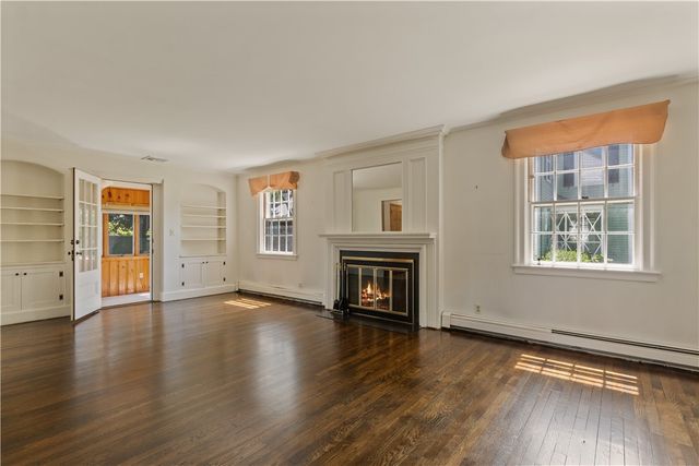 20 Drowne Parkway, East Providence, RI 02916