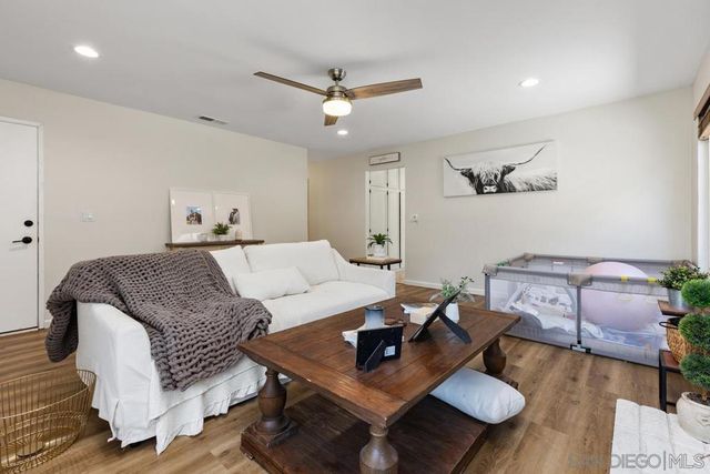 4105 Auburn Ave, Oceanside, CA 92056