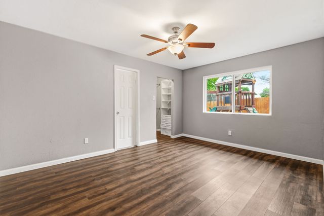 5736 Judie Court, Haltom City, TX 76148