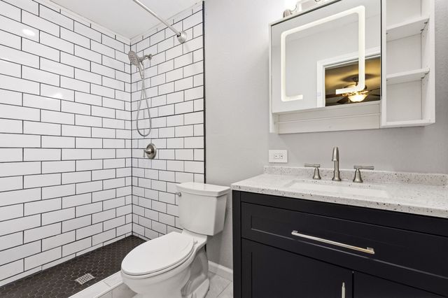 5736 Judie Court, Haltom City, TX 76148