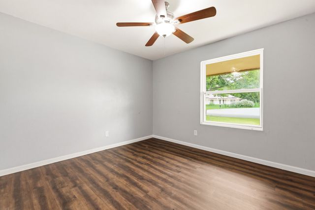 5736 Judie Court, Haltom City, TX 76148