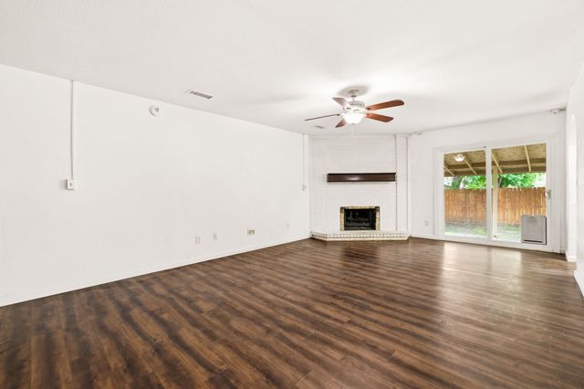 5736 Judie Court, Haltom City, TX 76148