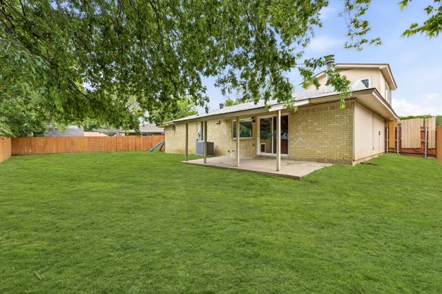 5736 Judie Court, Haltom City, TX 76148