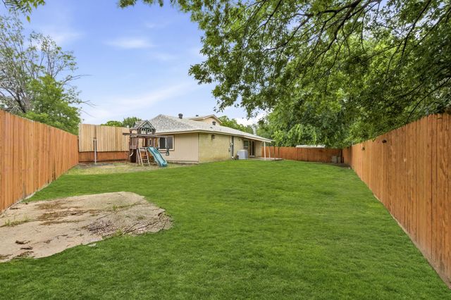 5736 Judie Court, Haltom City, TX 76148