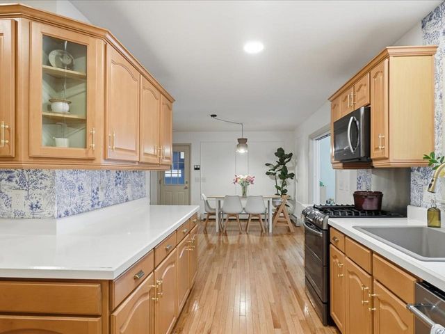 44 Drake Woods Road, Bristol, VT 05443