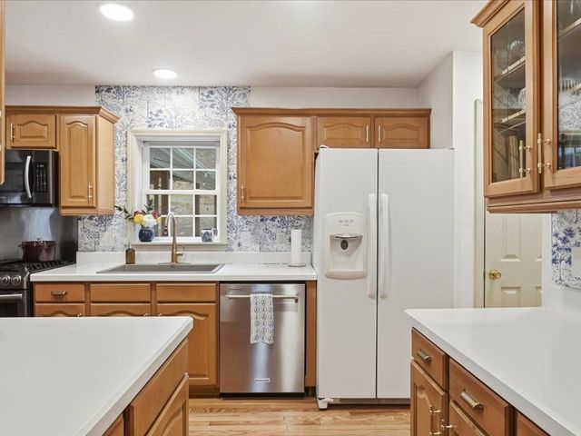 44 Drake Woods Road, Bristol, VT 05443