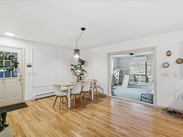 44 Drake Woods Road, Bristol, VT 05443