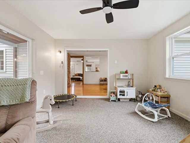 44 Drake Woods Road, Bristol, VT 05443