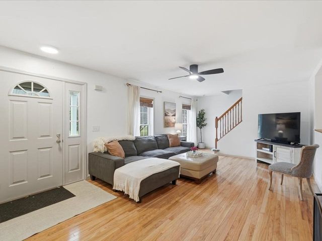 44 Drake Woods Road, Bristol, VT 05443