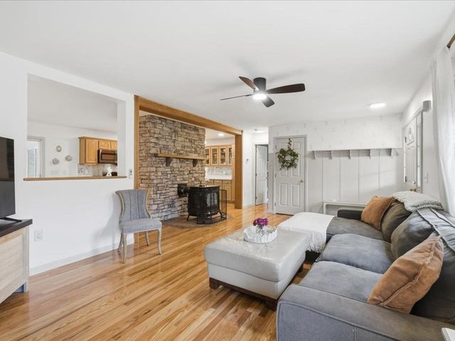 44 Drake Woods Road, Bristol, VT 05443