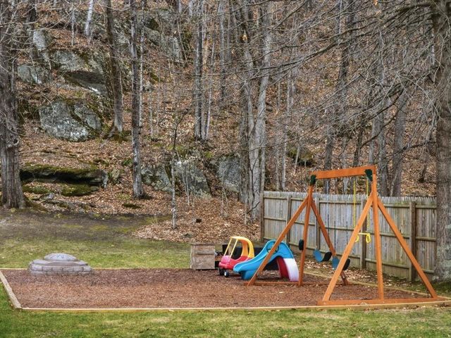 44 Drake Woods Road, Bristol, VT 05443