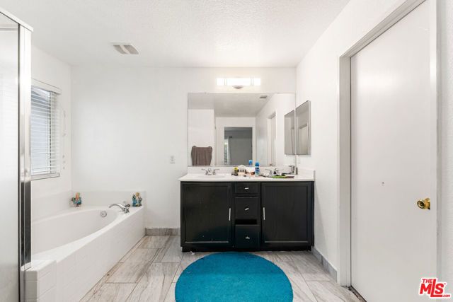 43525 Rucker Street, Lancaster, CA 93535