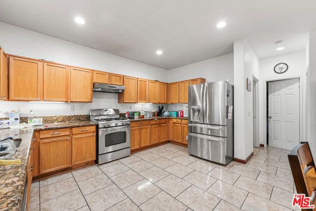 43525 Rucker Street, Lancaster, CA 93535