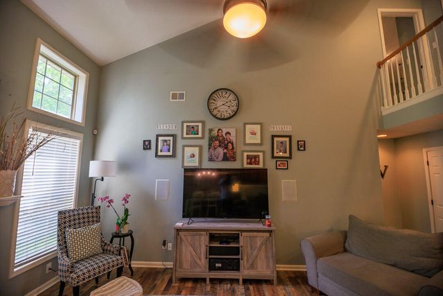 709 Kenova Trace, Lexington, KY 40511