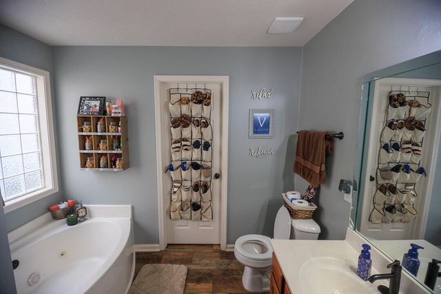 709 Kenova Trace, Lexington, KY 40511