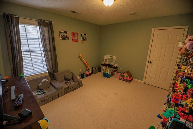 709 Kenova Trace, Lexington, KY 40511