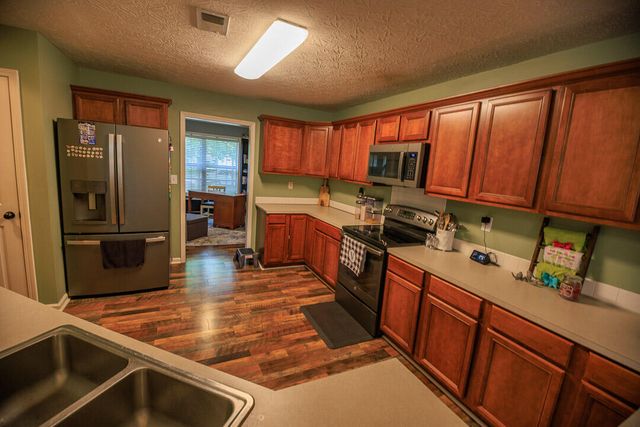709 Kenova Trace, Lexington, KY 40511